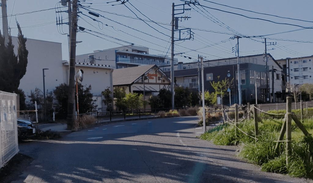 outside of komeda's coffee, tsujido